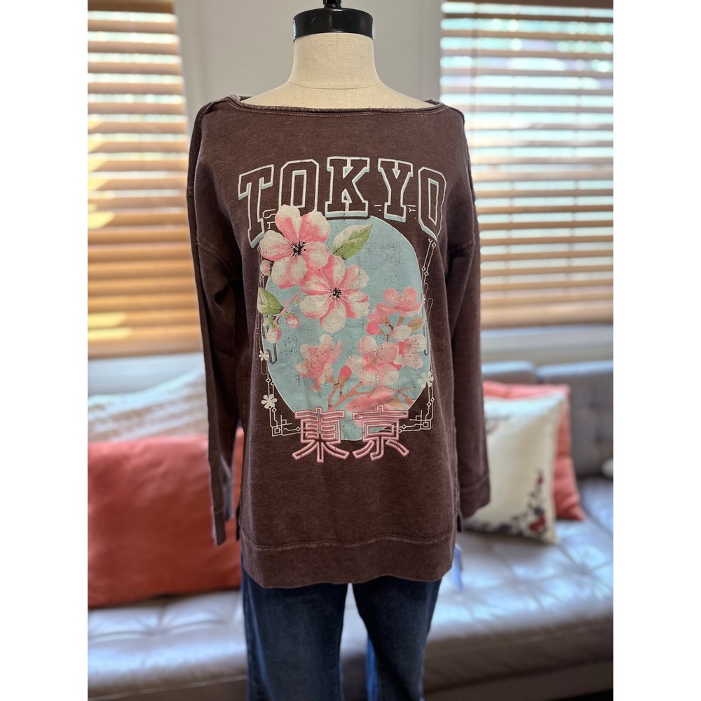 NWT Tokyo Cherry Blossom Sweatshirt Brown Shaved Chocolate Medium NWT